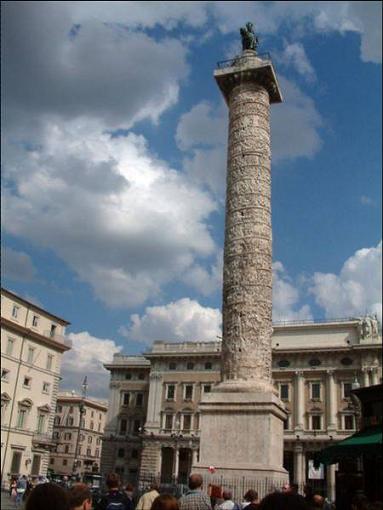  20_Colonna onoraria Antonina_Roma